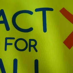 Nadruk na kamizelce ostrzegawczej