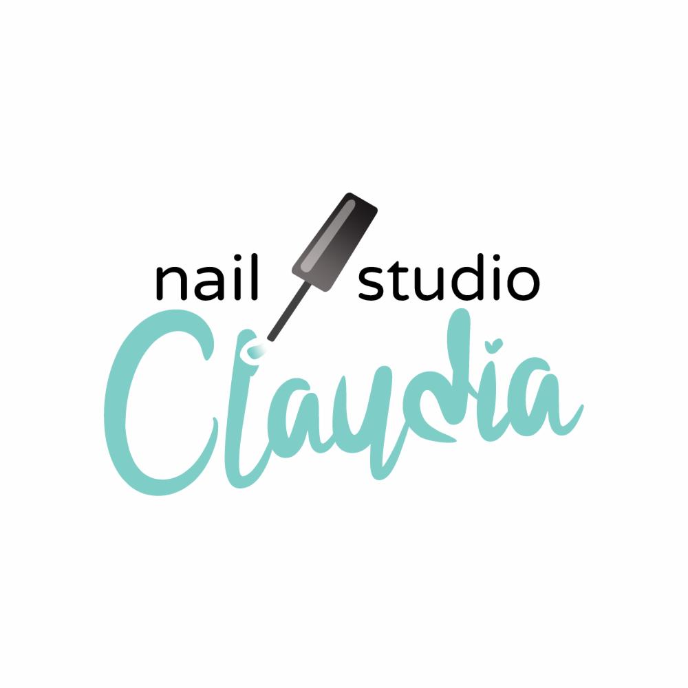 Logo firmy Nail Studio Claudia z pędzelkiem do paznokci i napisem w kolorze turkusowym.