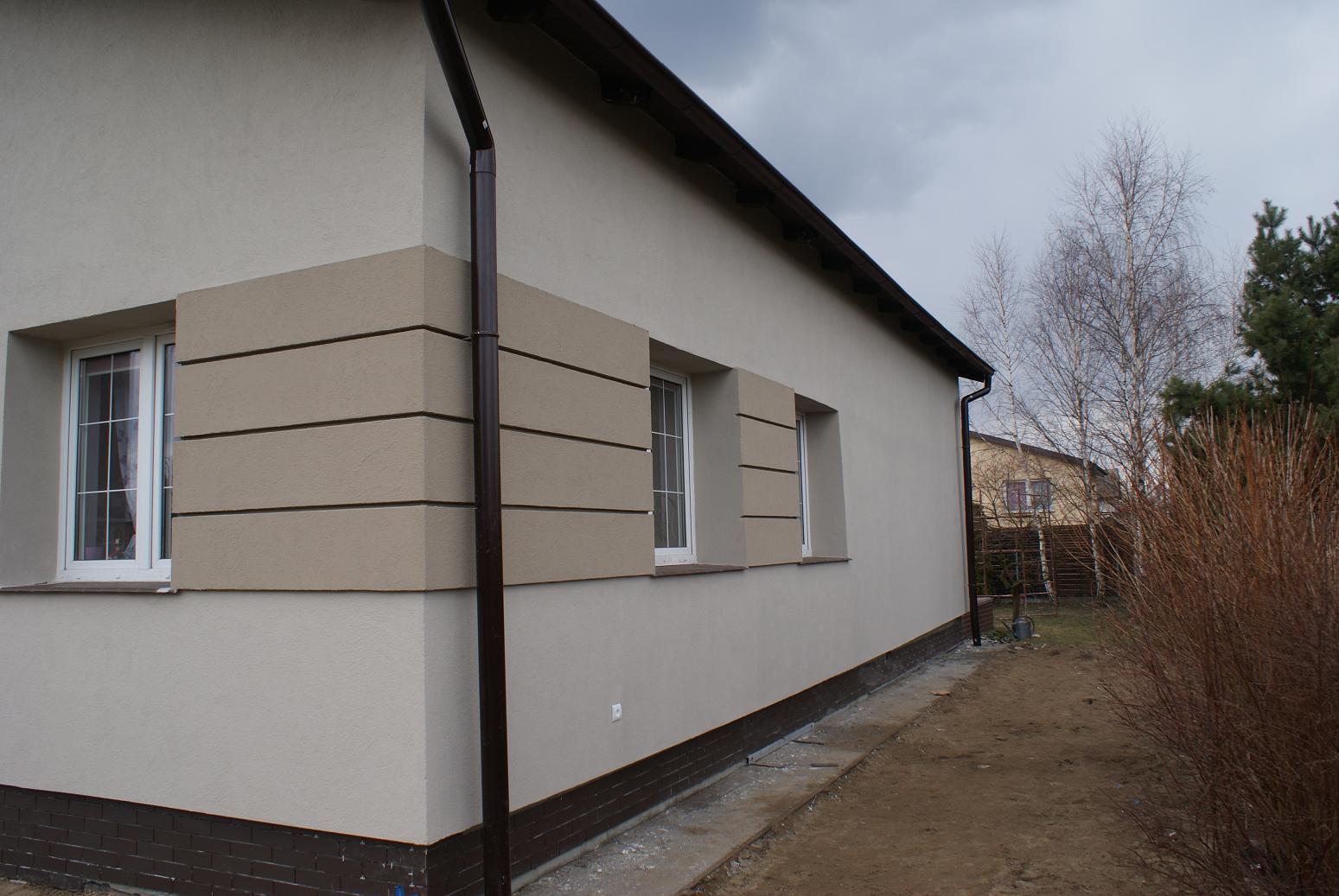 Elewacja budynku w Żołędowie