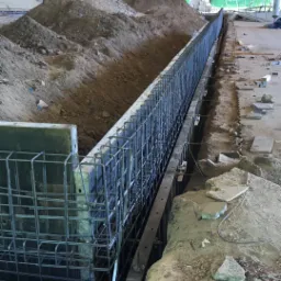 Przebudowa sceny w amfiteatrze w Warszawa-Wola.