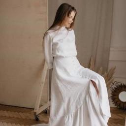 Lniana, biała suknia, realizacja od konstrukcji na podstawie rysunku do odszycia. 