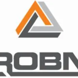 Logo firmy budowlanej DROBNY z geometrycznym symbolem powyżej nazwy, przedstawiającym spleciony trójkąt w kolorach szarym i pomarańczowym.