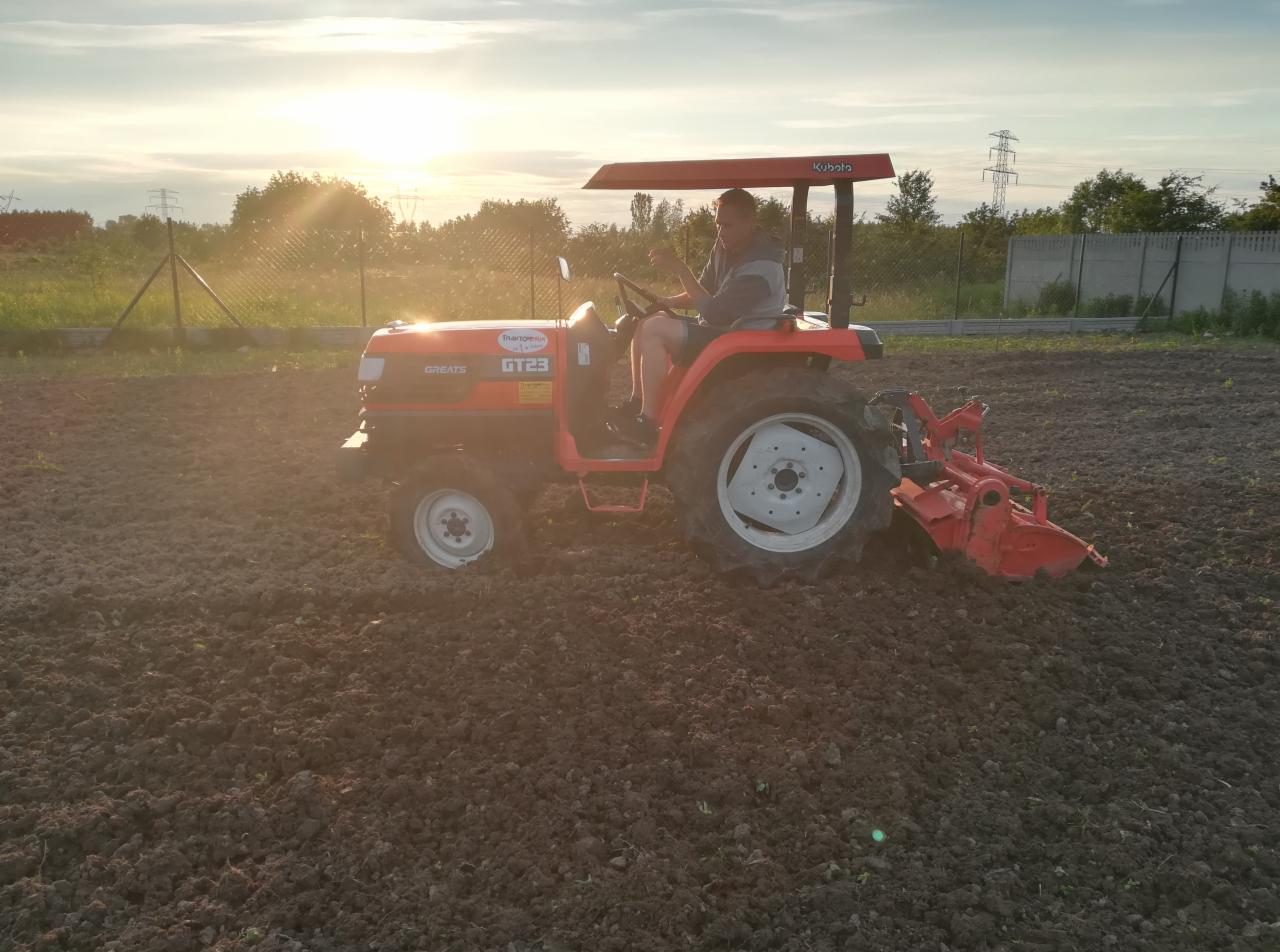 usługi przygotowania ternu pod trawnik