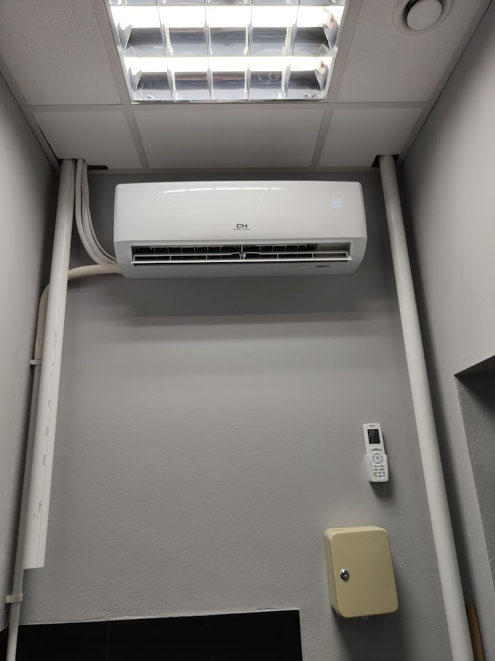 Montaż klimatyzacji o mocy 3,5 kW.