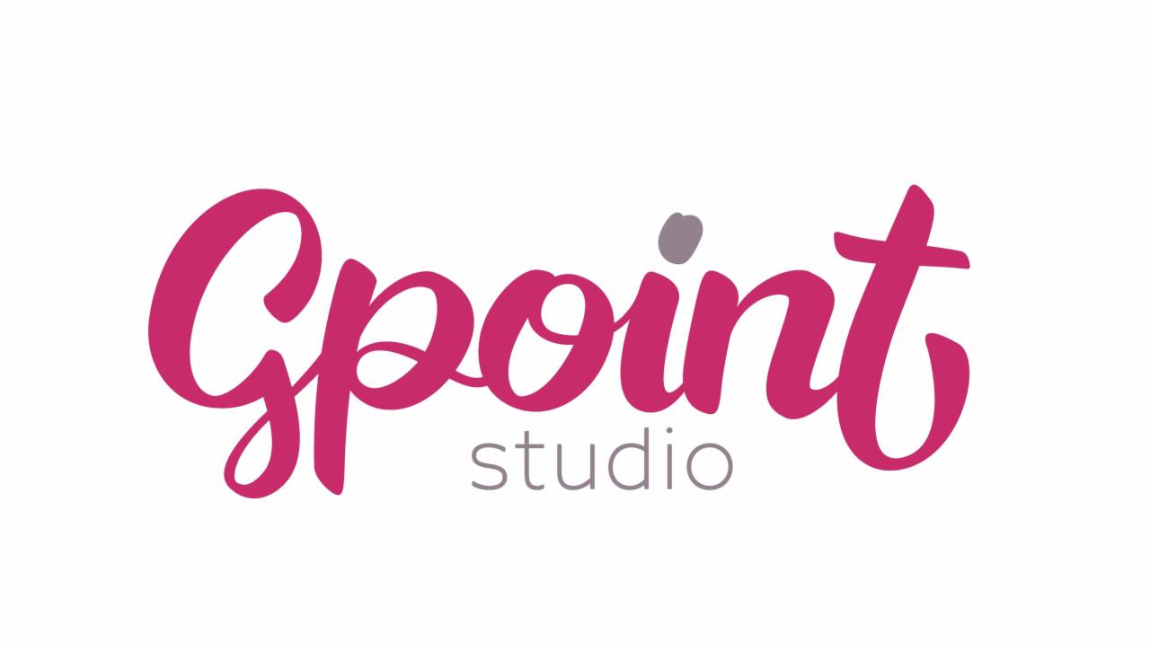 Logo Gpoint Studio w kolorze fuksji, z szarym napisem 'studio' pod spodem, na białym tle.