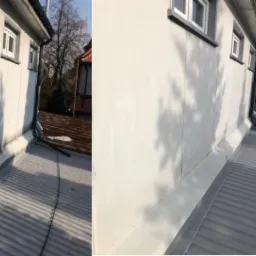 Porównanie stanu elewacji budynku przed i po czyszczeniu, widoczne różnice w zabrudzeniach i cieniach drzew na ścianie.