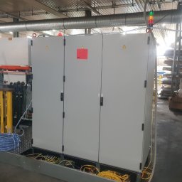 Rozbudowa instalacji elektrycznej dla nowej maszyny CNC w Pokoju.