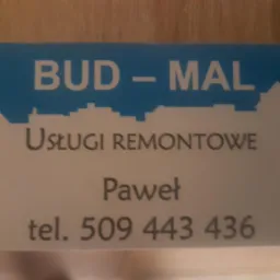 Wizytówka firmy remontowo-budowlanej BUD-MAL Paweł z numerem telefonu 509 443 436, zarys budynków w tle.