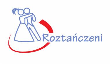 Stylizowany rysunek pary tanecznej w niebieskim kolorze, z czerwonym łukiem pod napisem 'Roztańczeni' na białym tle.