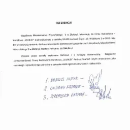 Skan dokumentu referencyjnego dla firmy budowlanej SZUBUD, potwierdzający wykonanie remontu dachu i rozbiórki pomieszczeń gospodarczych w 2011 roku, z podpisami osób polecających.