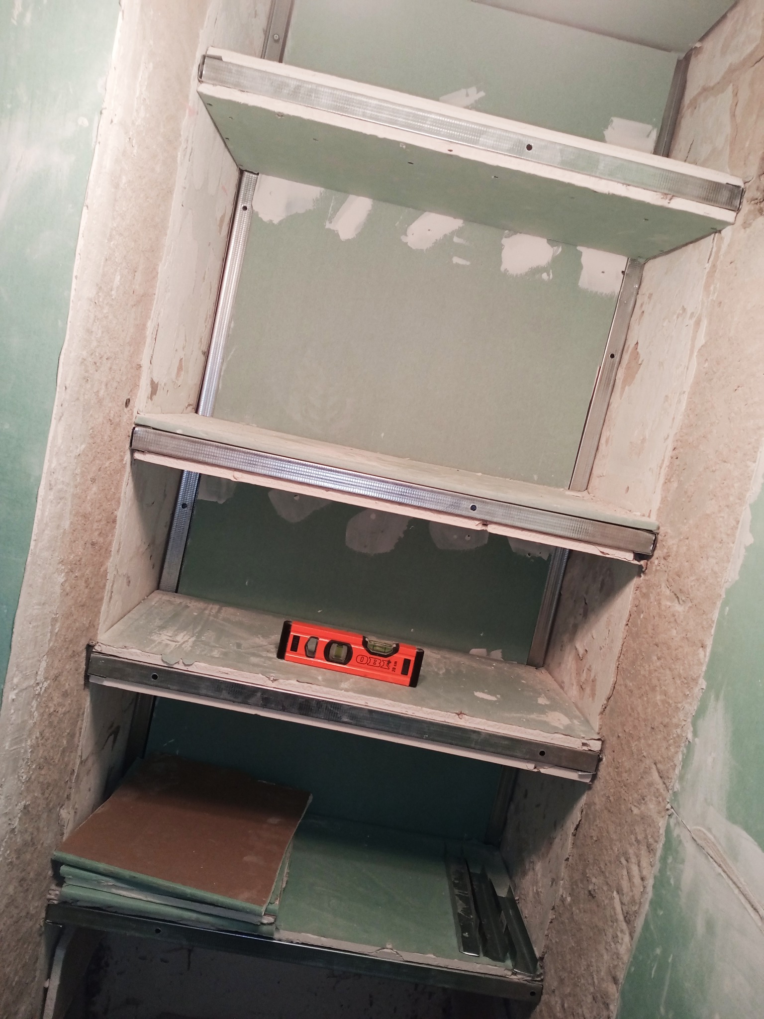 Zabudowa + szafki łazienkowe