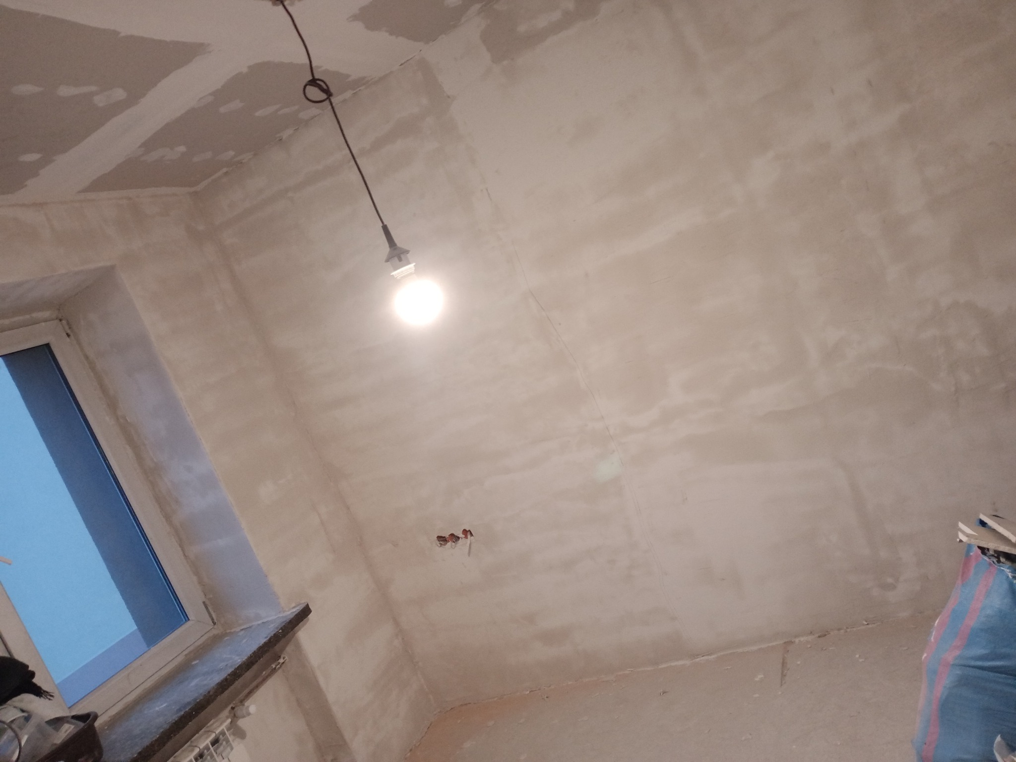 Szpachlowanie ścian gładzią