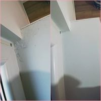 Zdjęcie przed i po czyszczeniu ściany, widoczne usunięte zabrudzenia i odświeżona powierzchnia.