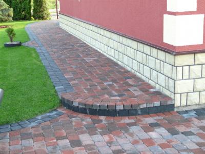 Układanie kostki brukowej