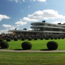 Projekty instalacji elektrycznych dla Toru Wyścigów Konnych na Służewcu w Warszawie