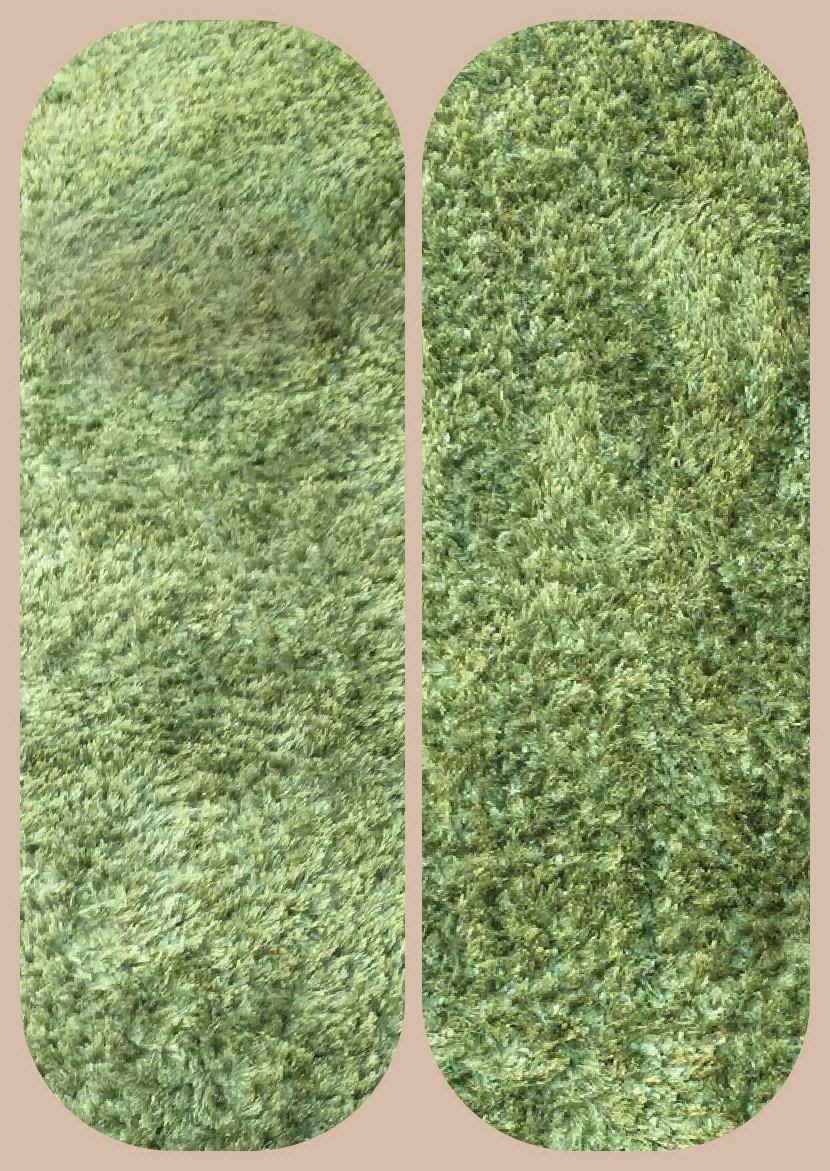 Zielony dywan typu shaggy, widok z góry, podzielony na dwie części: lewa strona z widocznym zabrudzeniem, prawa strona po czyszczeniu, prezentująca odświeżony wygląd.