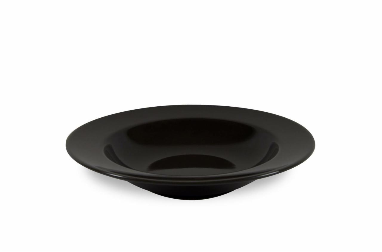 Pusta, głęboka, czarna, błyszcząca miska na białym tle, oświetlona z góry, tworząca refleksy świetlne na powierzchni.
