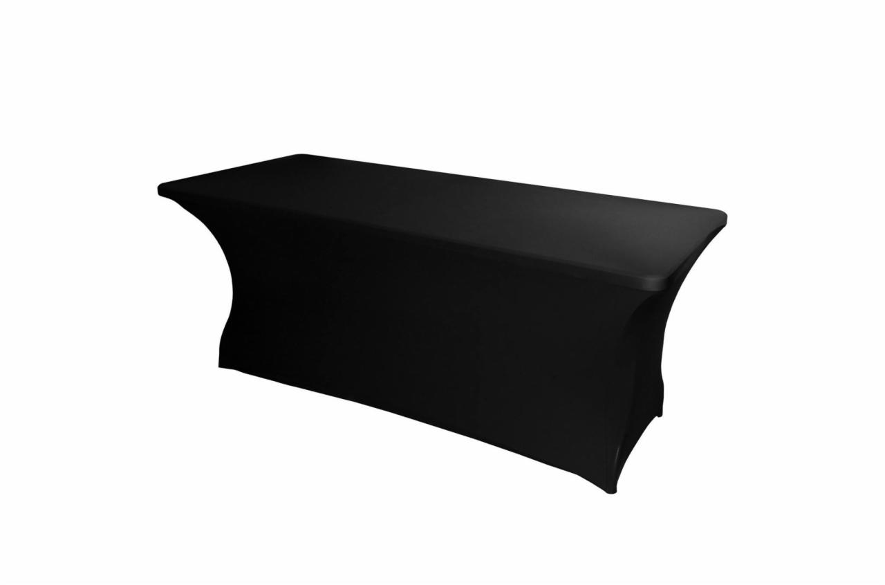 Czarny, elastyczny pokrowiec na prostokątny stół cateringowy, widok z boku na białym tle.