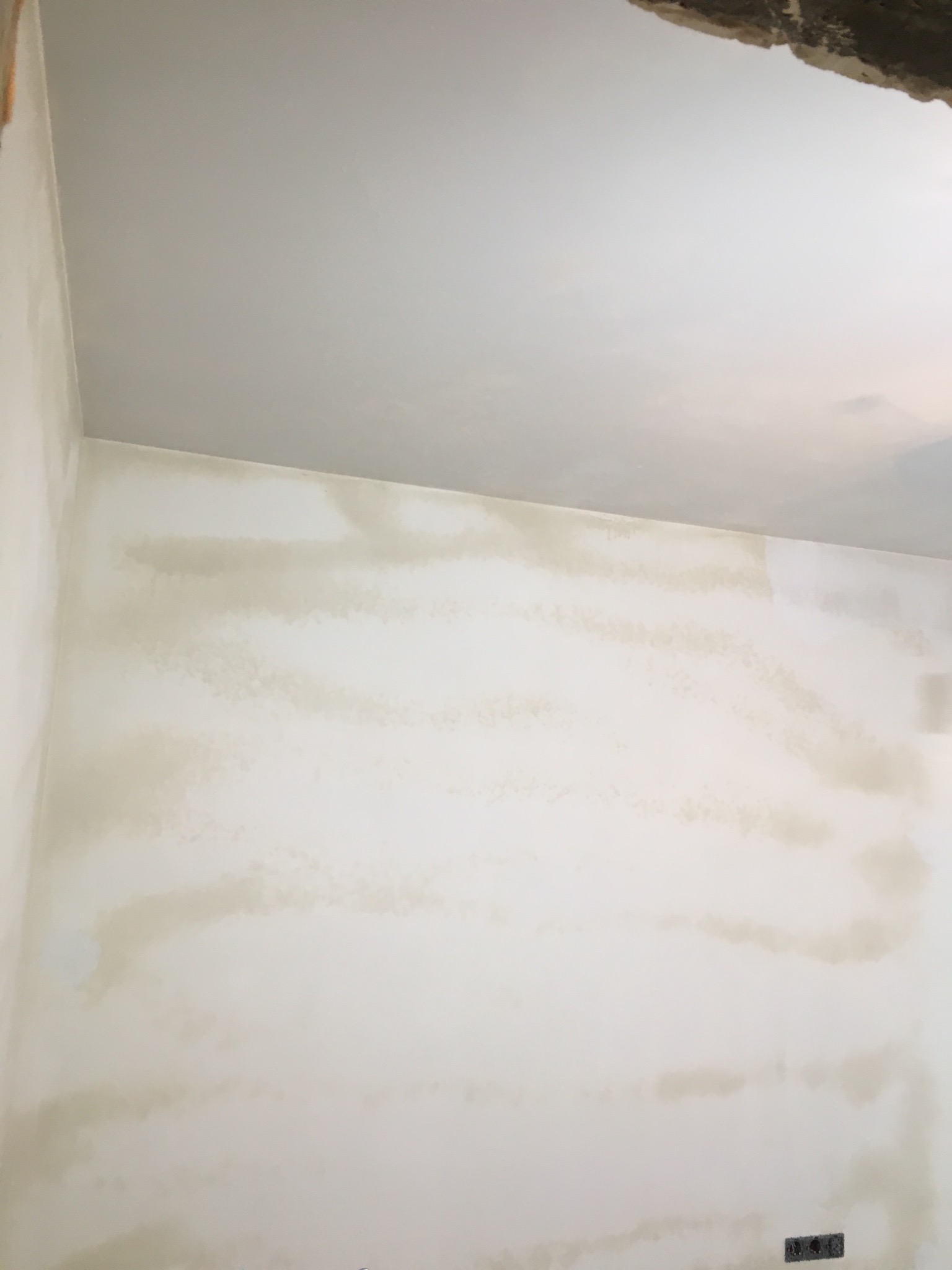 Jednokrotne szpachlowanie sufitu