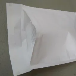 koperty bąbelkowe białe