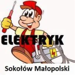 Karykaturalna postać elektryka w czerwonej czapce, uśmiechnięta, trzymająca śrubokręt, z napisem 'ELEKTRYK' i 'Sokołów Małopolski'.