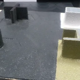 Uszczelnienie detali żywicą.