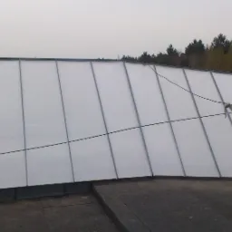 Remont świetlika wymiana szkła na poliwęglan, uszczelnienie. Gdynia