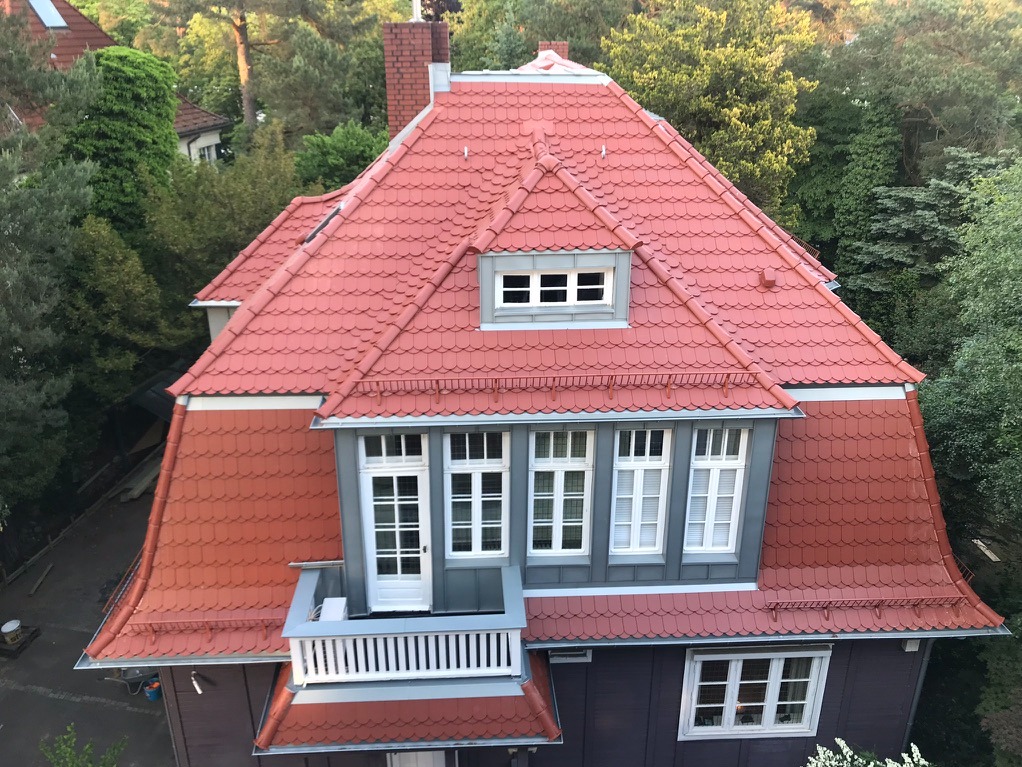 Remont starego dachu - dachówka karpiówka