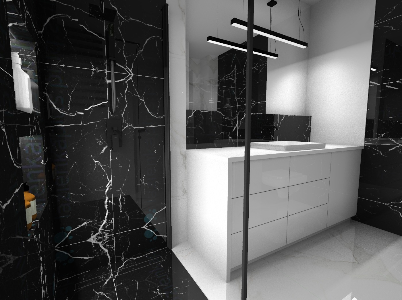 Nowoczesna łazienka z czarnymi marmurowymi płytkami, przeszklonym prysznicem i białą szafką pod umywalką z trzema poziomymi szufladami, oświetlona trzema podłużnymi lampami sufitowymi.