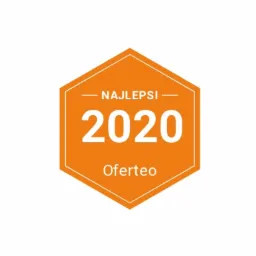 Pomarańczowa odznaka Oferteo 'Najlepsi 2020' na białym tle.