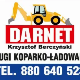 Grafika z żółtą koparko-ładowarką nad czerwonym logo 'DARNET' Krzysztof Berczyński, USŁUGI KOPARKO-ŁADOWARKĄ, TEL. 880 640 523 na białym i niebieskim tle.