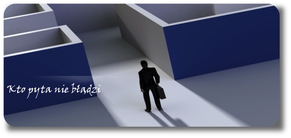 Człowiek w garniturze z teczką w labiryncie, ilustracja koncepcji doradztwa, z hasłem 'Kto pyta nie błądzi'.