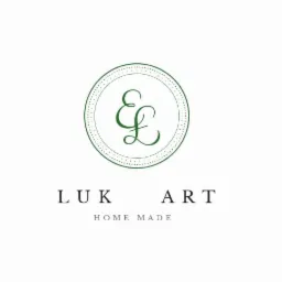 Logo firmy LUK ART HOME MADE z inicjałami EL w zielonym okręgu na białym tle.