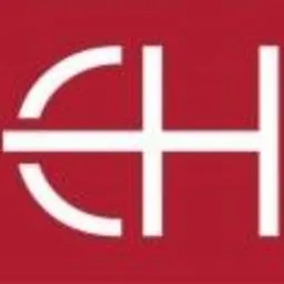 Białe logo CH na jednolitym czerwonym tle, charakterystyczny półokrągły element po lewej stronie litery C.