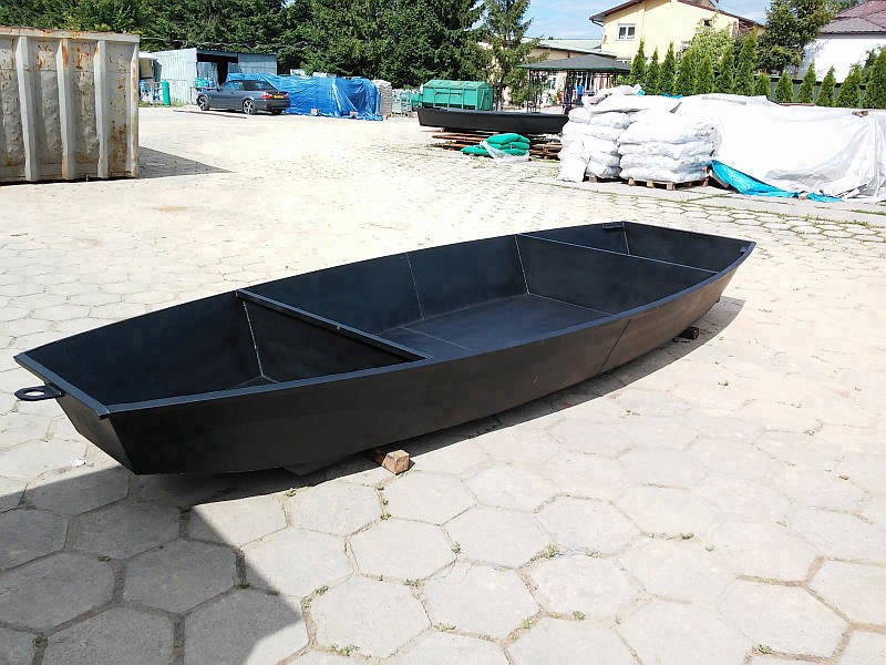 Łodzie do karmienia ryb