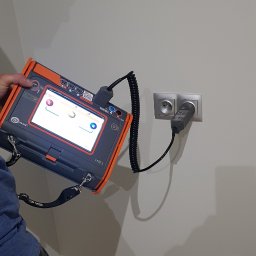 ELEKTRON Dariusz Sobański - Doskonałe Przyłącze Elektryczne Do Domu Brzeziny