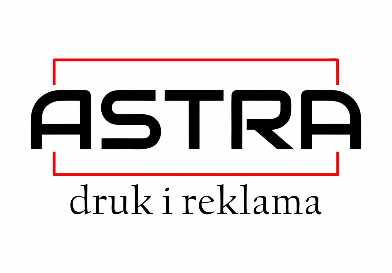 Logo firmy ASTRA druk i reklama, czarny napis ASTRA w czerwonej ramce nad napisem druk i reklama.