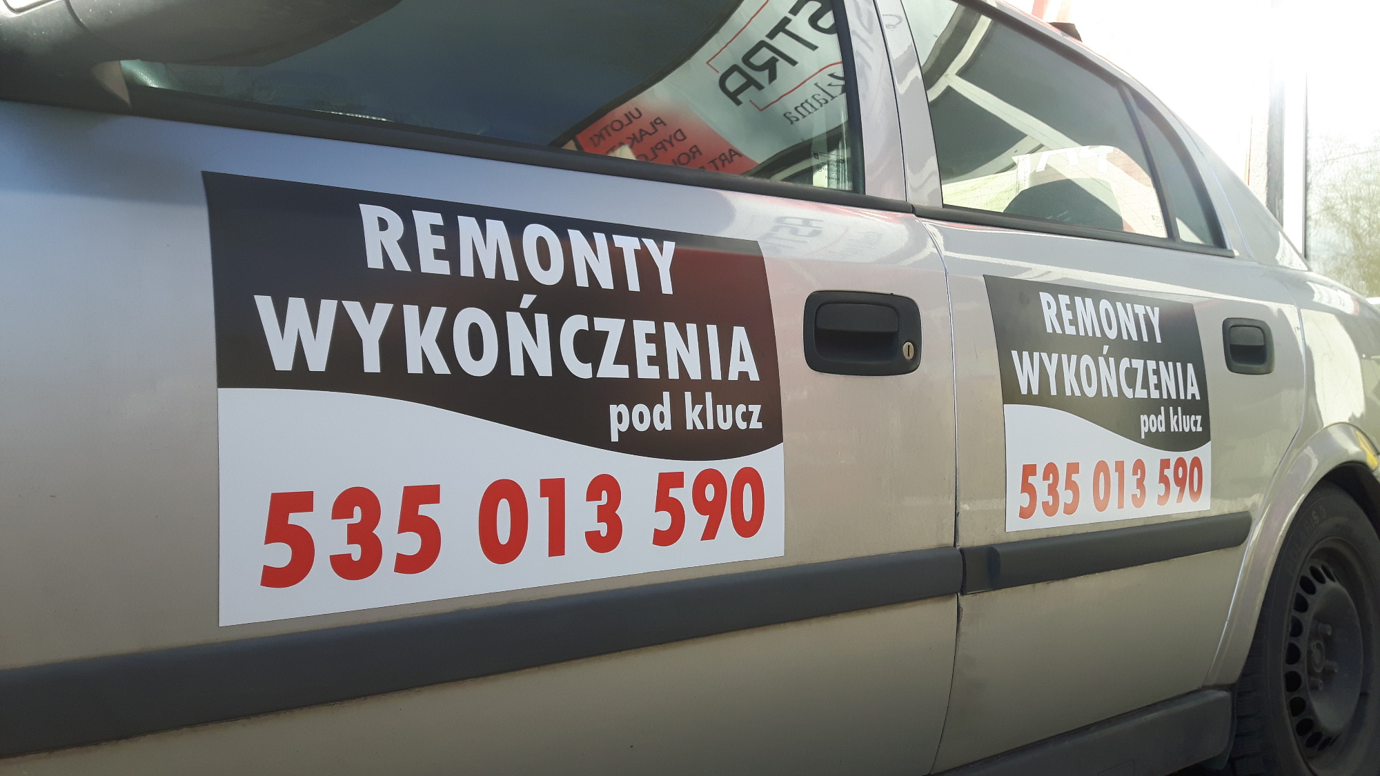 magnesy reklamowe na samochód lub lodówkę