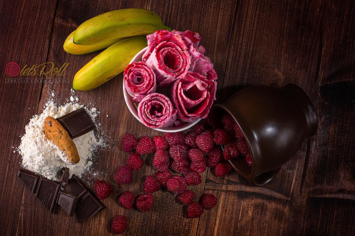 Posiadamy wieloletnią praktykę w opracowywaniu receptur oraz przygotowywaniu deserów lodowych.