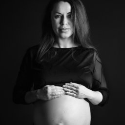 Sesja ciążowa w studio LA FOTOGRAFIA