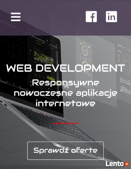 Ekran laptopa wyświetlający tekst 'WEB DEVELOPMENT' oraz 'Responsywne nowoczesne aplikacje internetowe', w tle ikony Facebooka i LinkedIn.