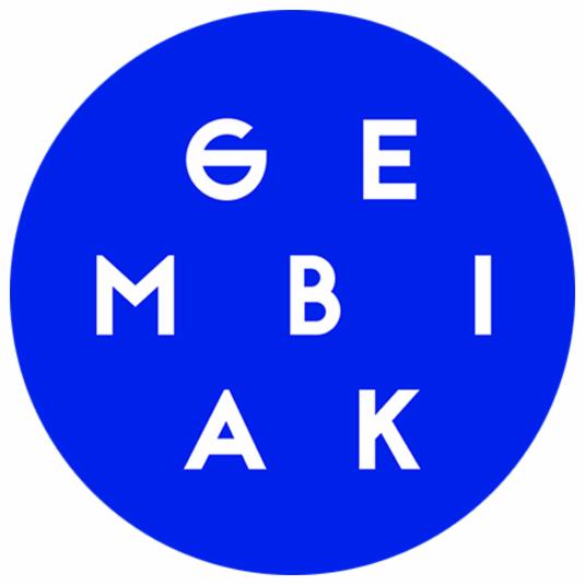 Logo firmy z Wrocławia w postaci niebieskiego koła z białymi literami układającymi się w nazwę GE MBIAK.