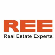 Pomarańczowe logo 'REE Real Estate Experts' na białym tle, z wyraźnym, nowoczesnym krojem pisma.