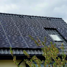 moduły fotowoltaiczne HYUNDAI w technologii Shingled