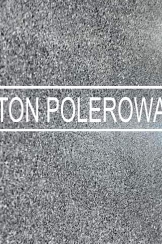 Szara, szorstka powierzchnia z białym napisem 'TON POLEROWA' w centralnej części kadru.
