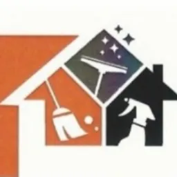 Graficzne logo przedstawiające zarys domu podzielonego na trzy sekcje: w pierwszej miotła, w drugiej ściągaczka do szyb z błyszczącymi gwiazdkami, w trzeciej butelka ze spryskiwaczem.