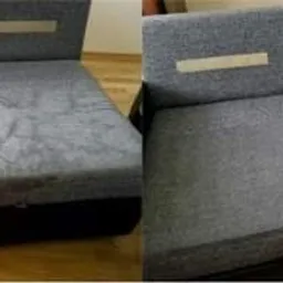 Dwu-częściowe ujęcie sofy: po lewej stronie widoczne silne zabrudzenia na szarym obiciu, po prawej stronie efekt po czyszczeniu, ukazujący odświeżony, jednolity kolor tapicerki.