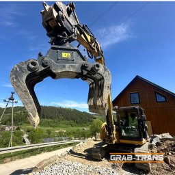 Grab-Trans Czesław Grabiec - Koparka wraz z chwytakiem.