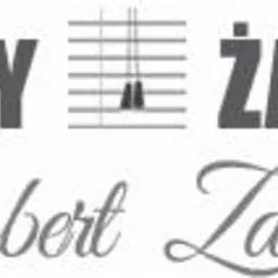 Logo firmy 'Rolety Żaluzje Robert Zdunik' z graficznym symbolem żaluzji między słowami. Szary tekst na białym tle.
