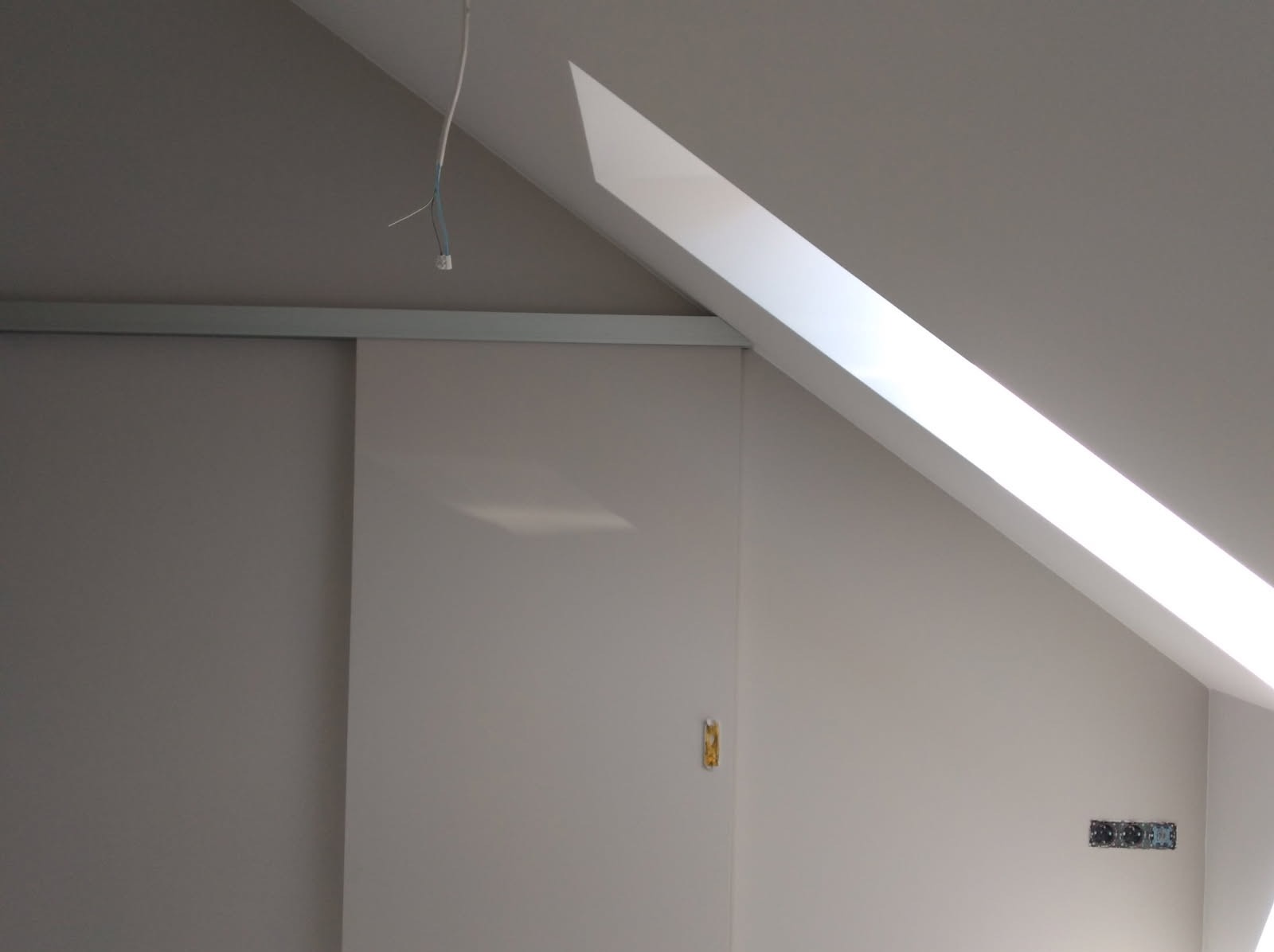 Dostosowanie systemu przesuwnego do skosu sufitu